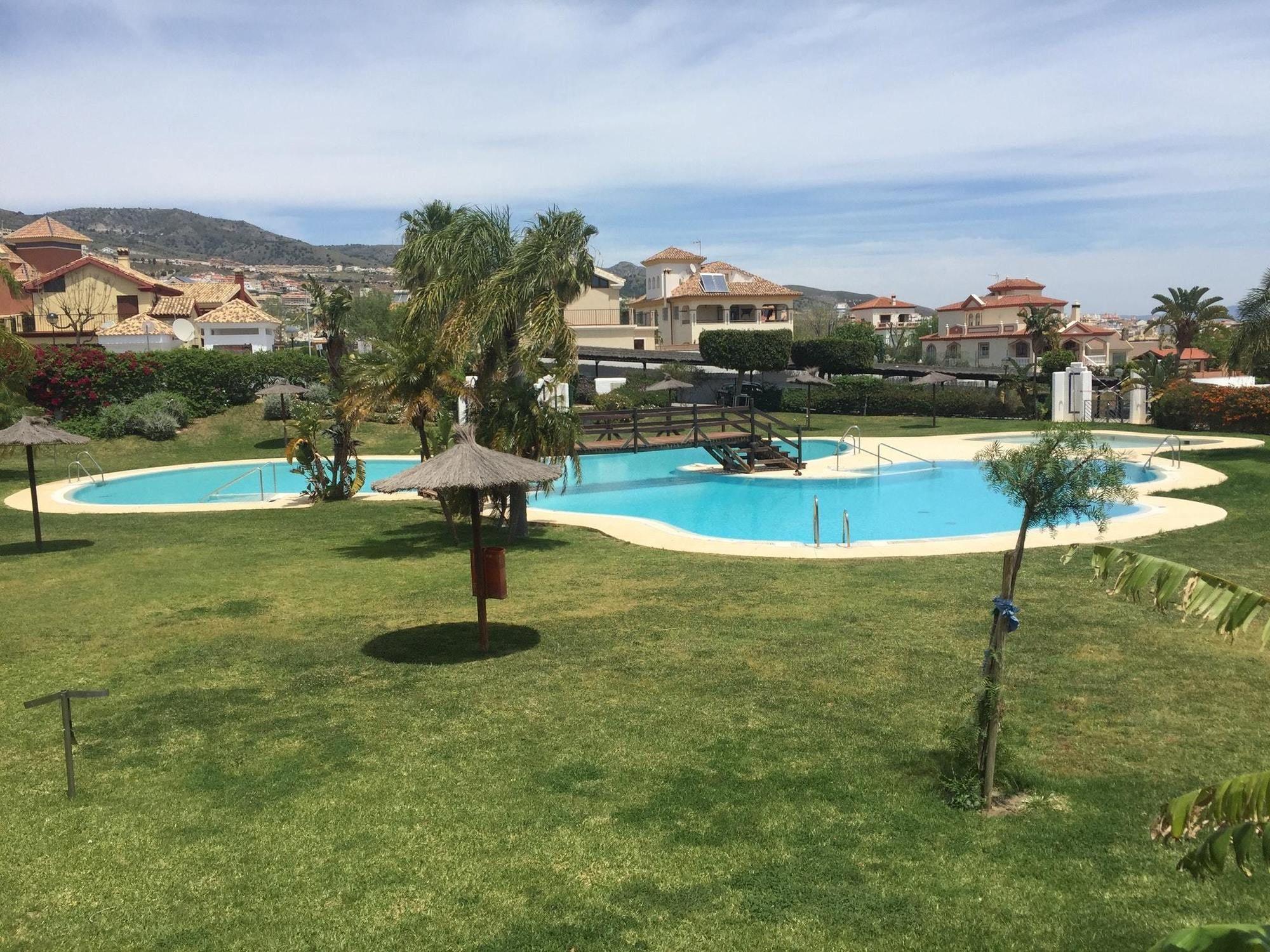 With 2 Bedrooms In Benalmadena, With Pool Access And Terrace Apartment